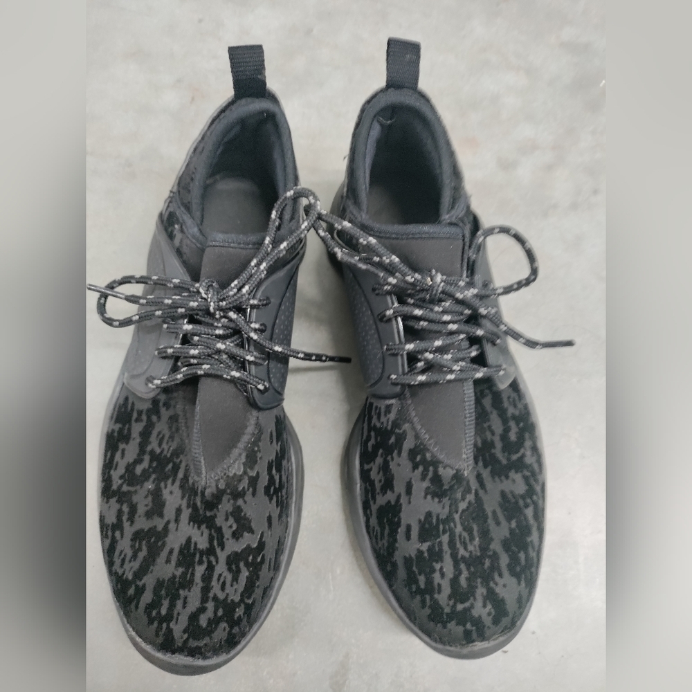 Puma sneakers